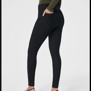 ▶️ Spanx ◀️ Pull On Black Shapewear pants